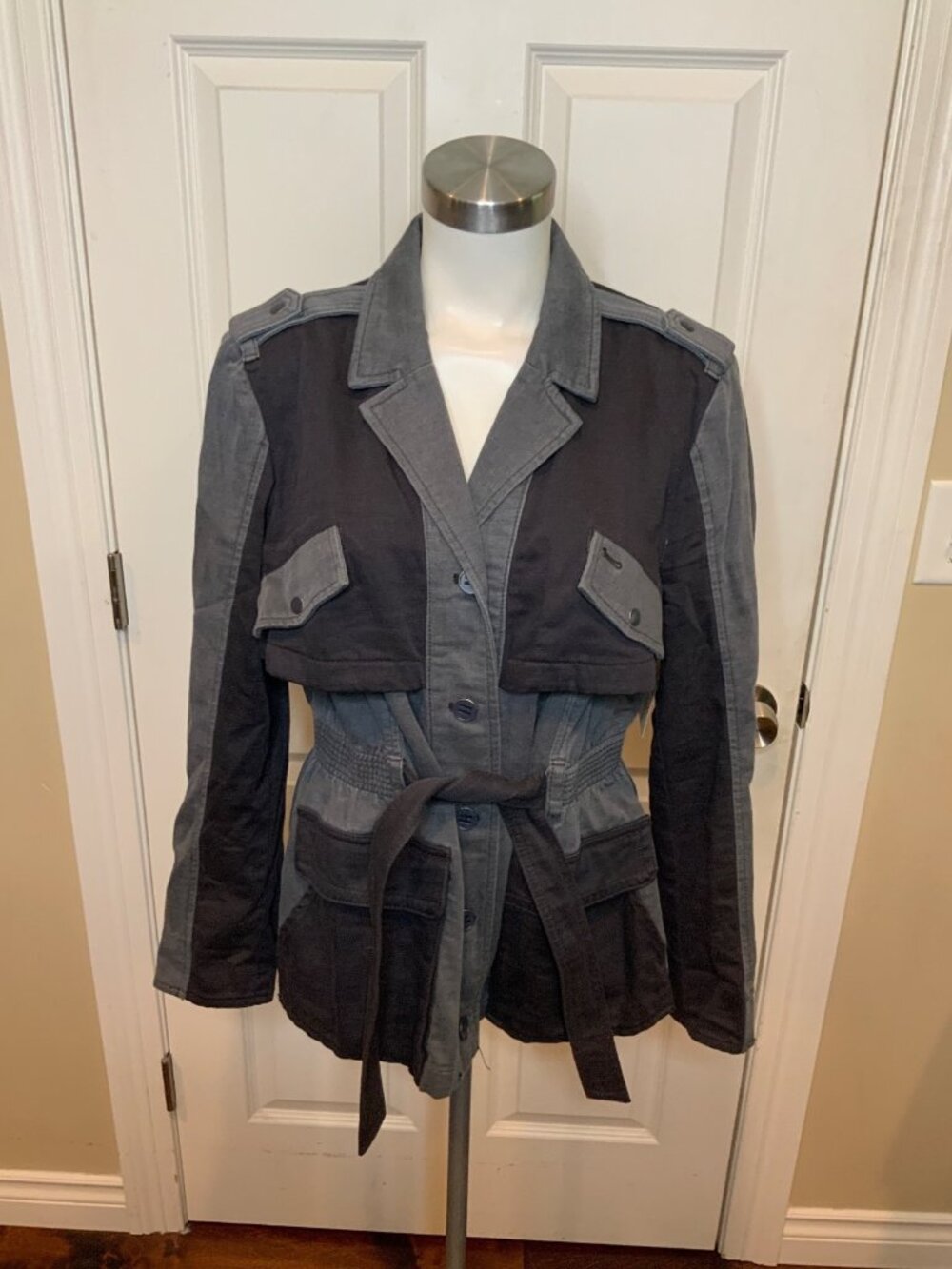 Hei Hei Anthropologie Gray Black Colorblock Canvas Button-Up Utility, Size LP